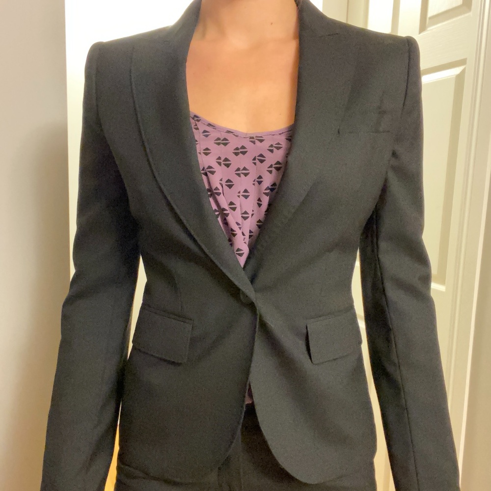 Dolce & Gabbana Black Wool suit - barely worn - Picture 4 of 12